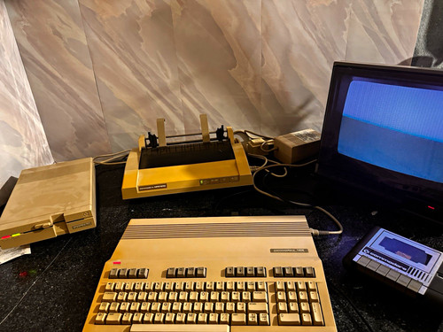 Commodore 128 set - commodore, computer