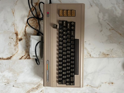 Commodore con datasette - commodore,