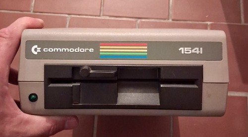 Commodore 1541 floppy disk - commodore,
