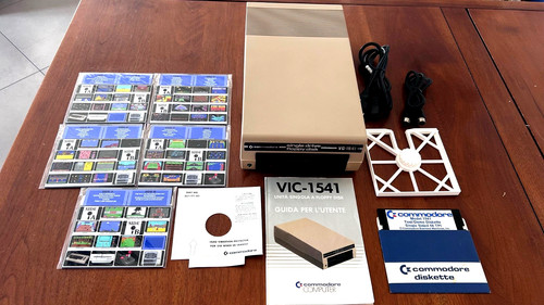 Commodore vic 1541 floppy - commodore, ii